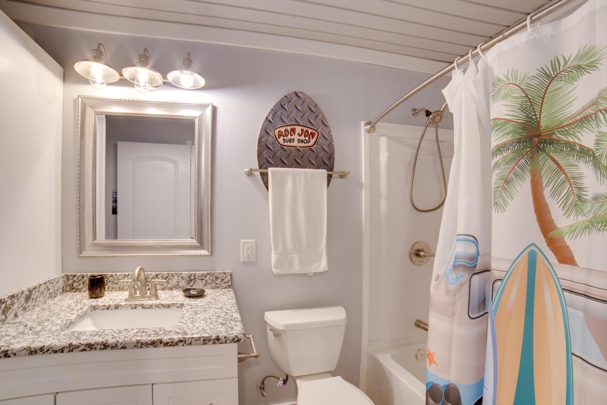 Ocean Isle Beach Studio With Patio - 1 Mi To Pier! Екстер'єр фото