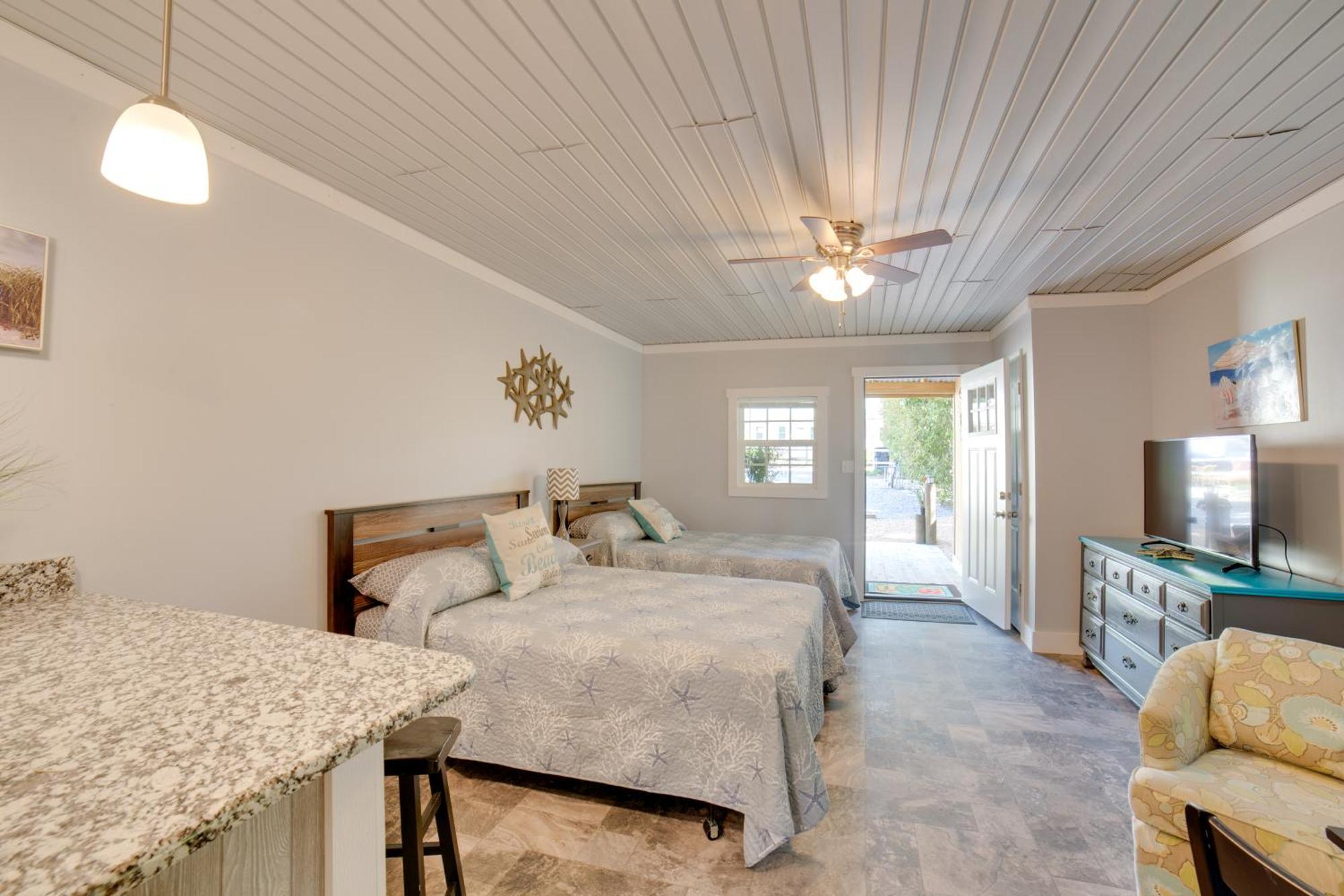 Ocean Isle Beach Studio With Patio - 1 Mi To Pier! Екстер'єр фото