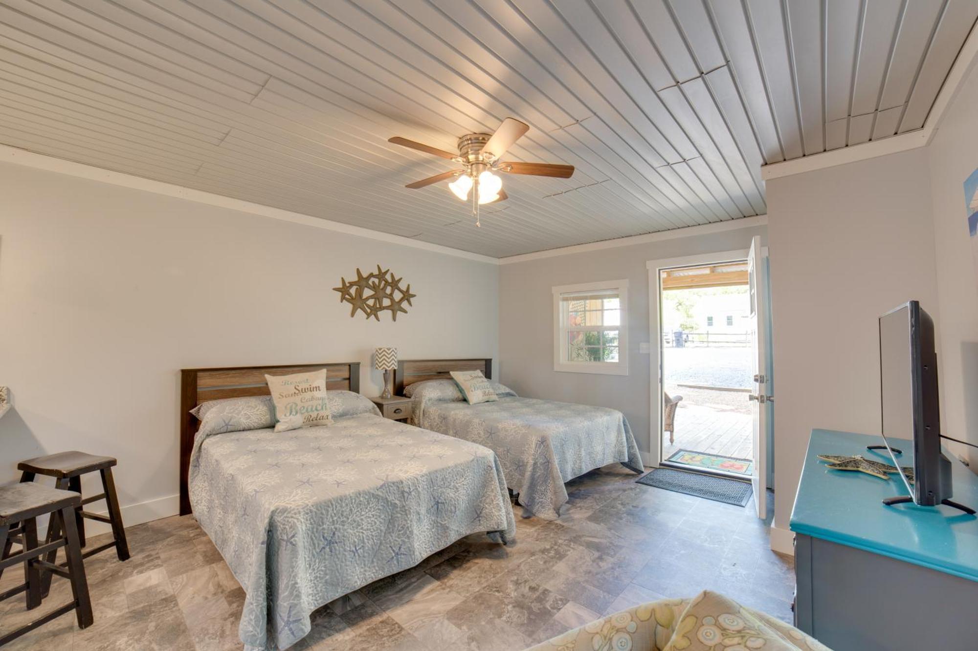 Ocean Isle Beach Studio With Patio - 1 Mi To Pier! Екстер'єр фото